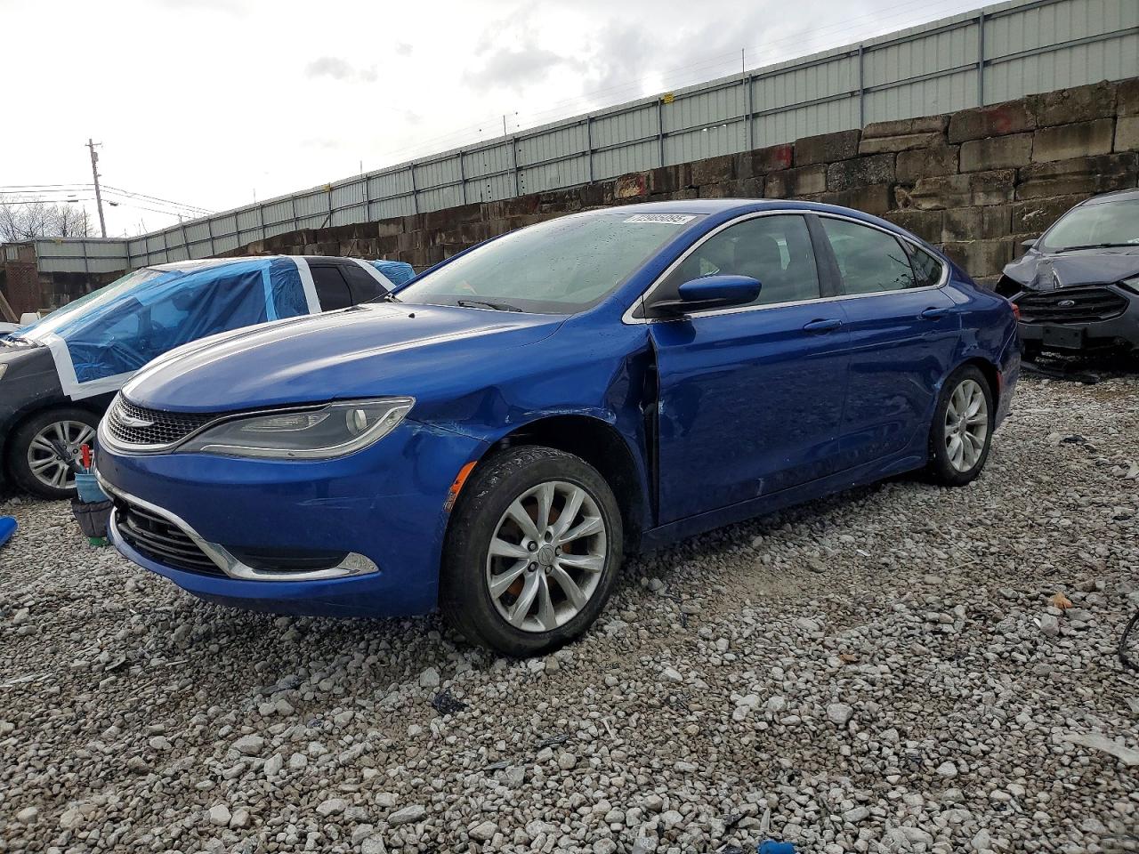 CHRYSLER 200 2015