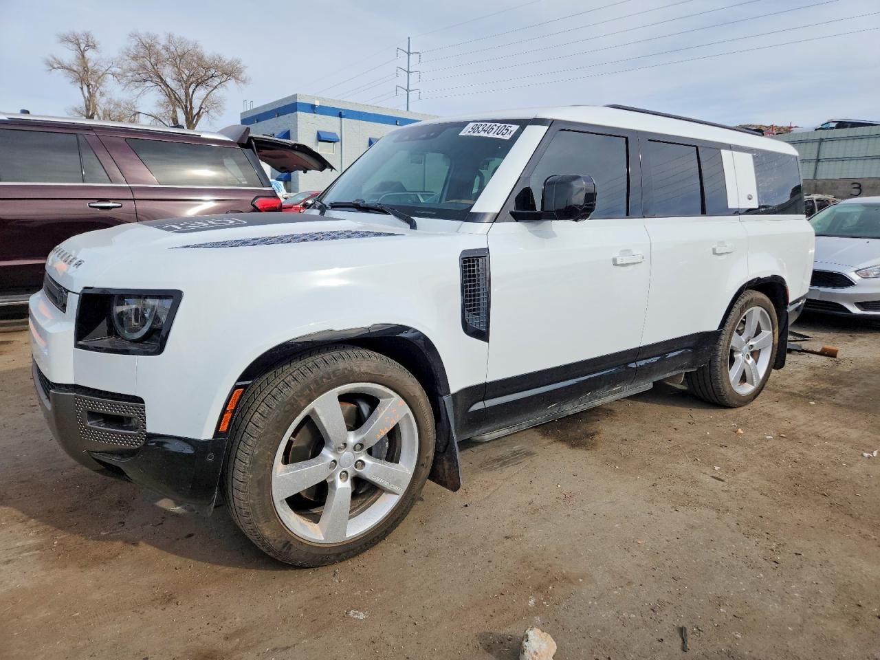 LAND ROVER DEFENDER 2024