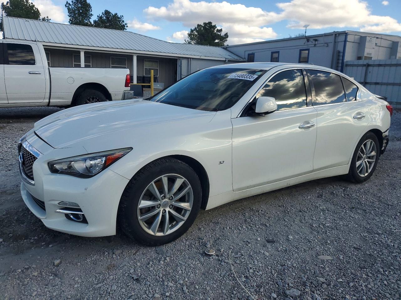 INFINITI Q50 2015