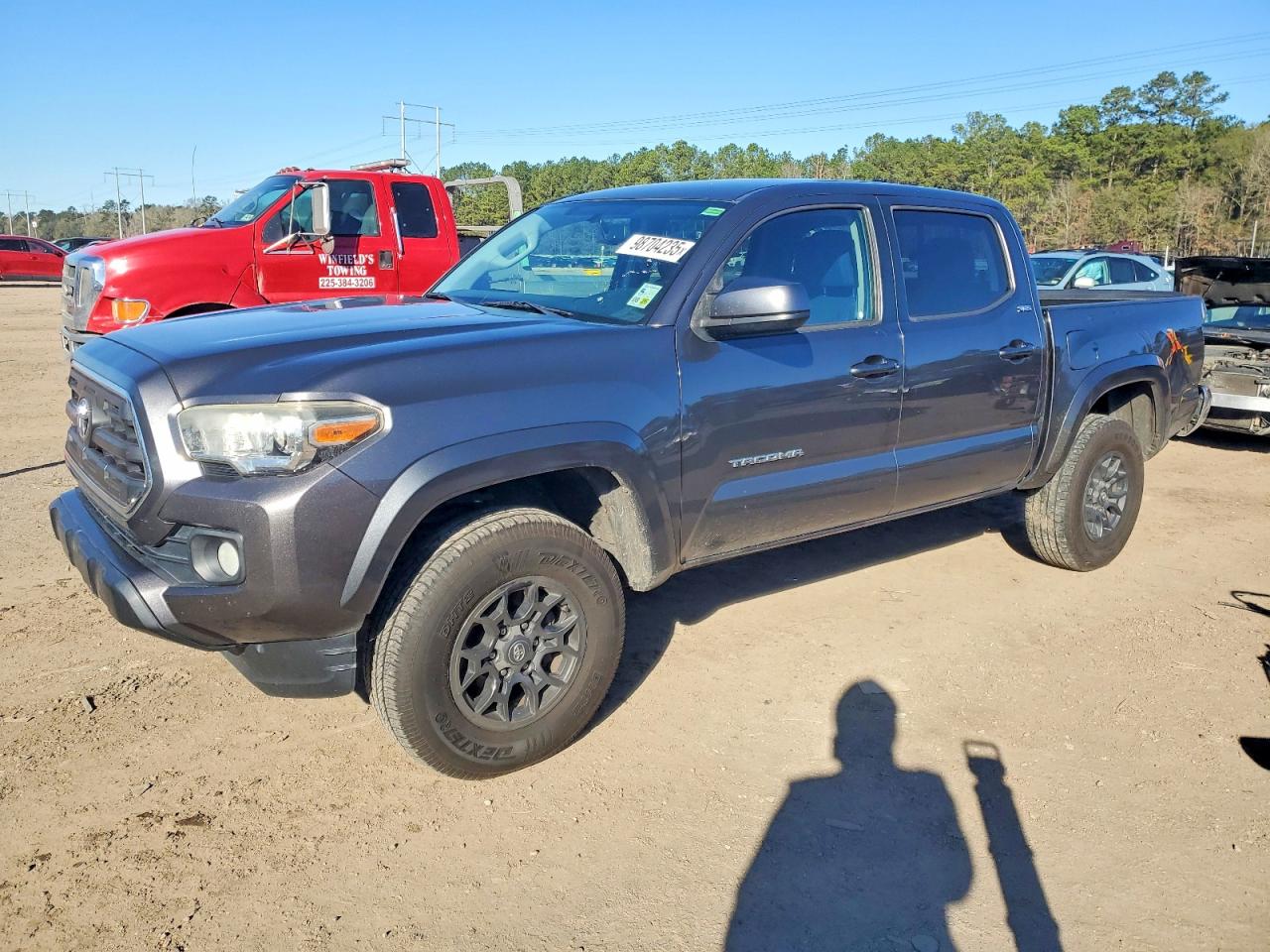 TOYOTA TACOMA 2017