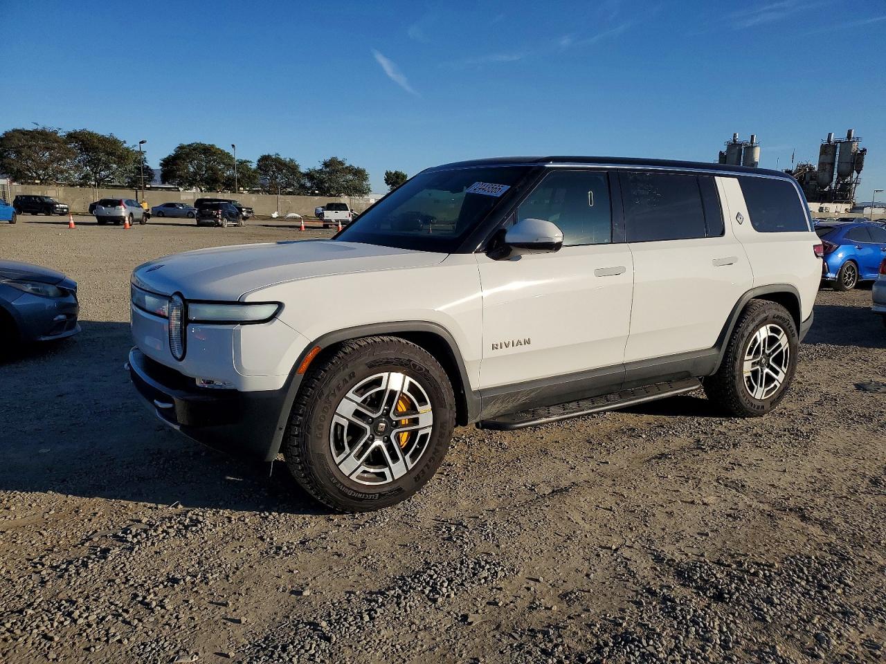 RIVIAN R1S LAUNCH 2023