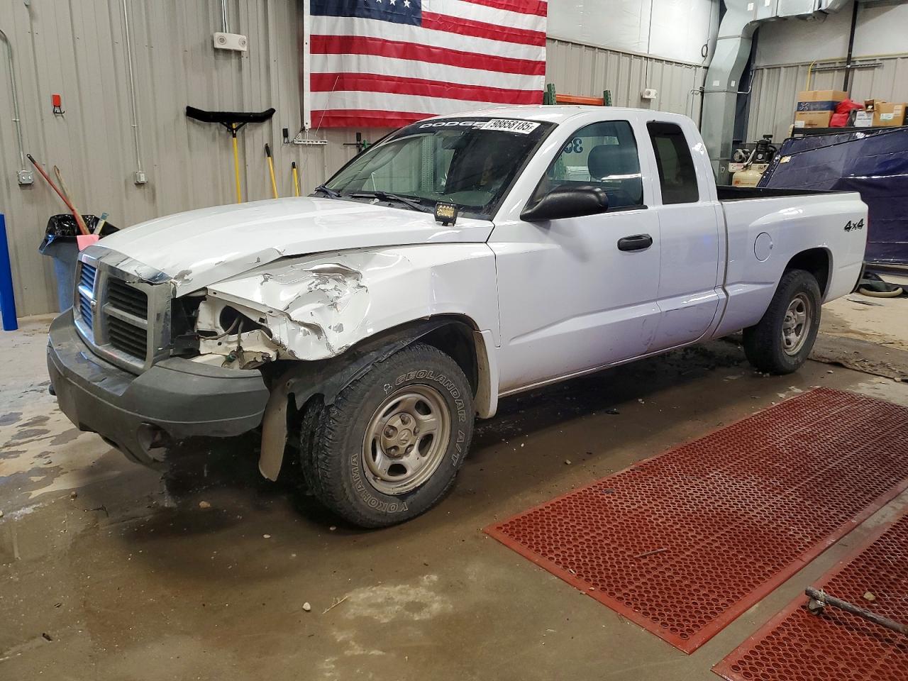 DODGE DAKOTA 2006