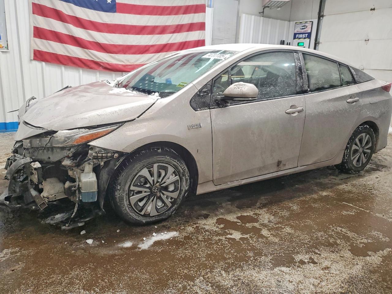 TOYOTA PRIUS PRIME 2017