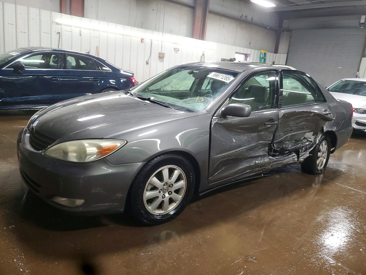 TOYOTA CAMRY 2004