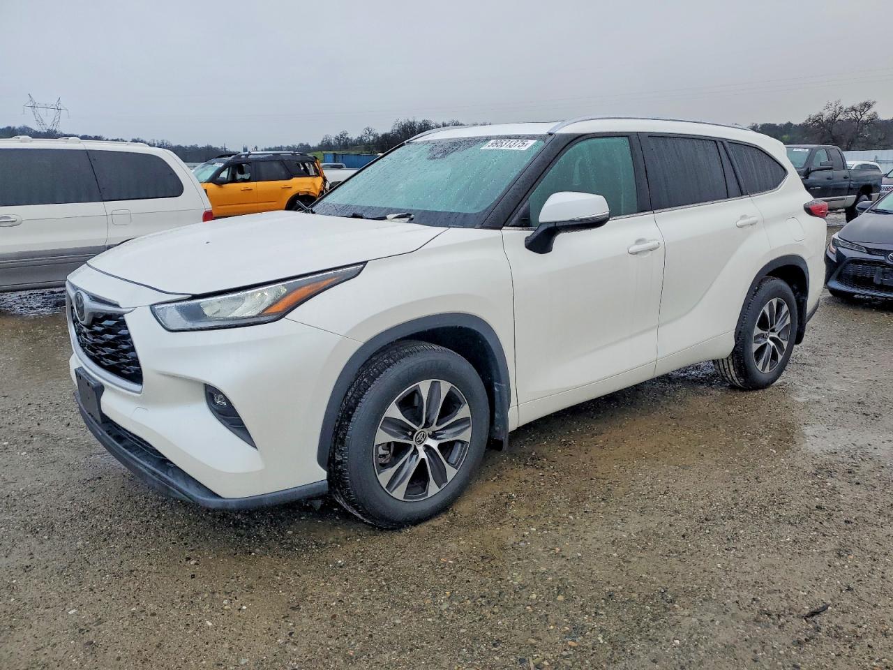 TOYOTA HIGHLANDER 2020