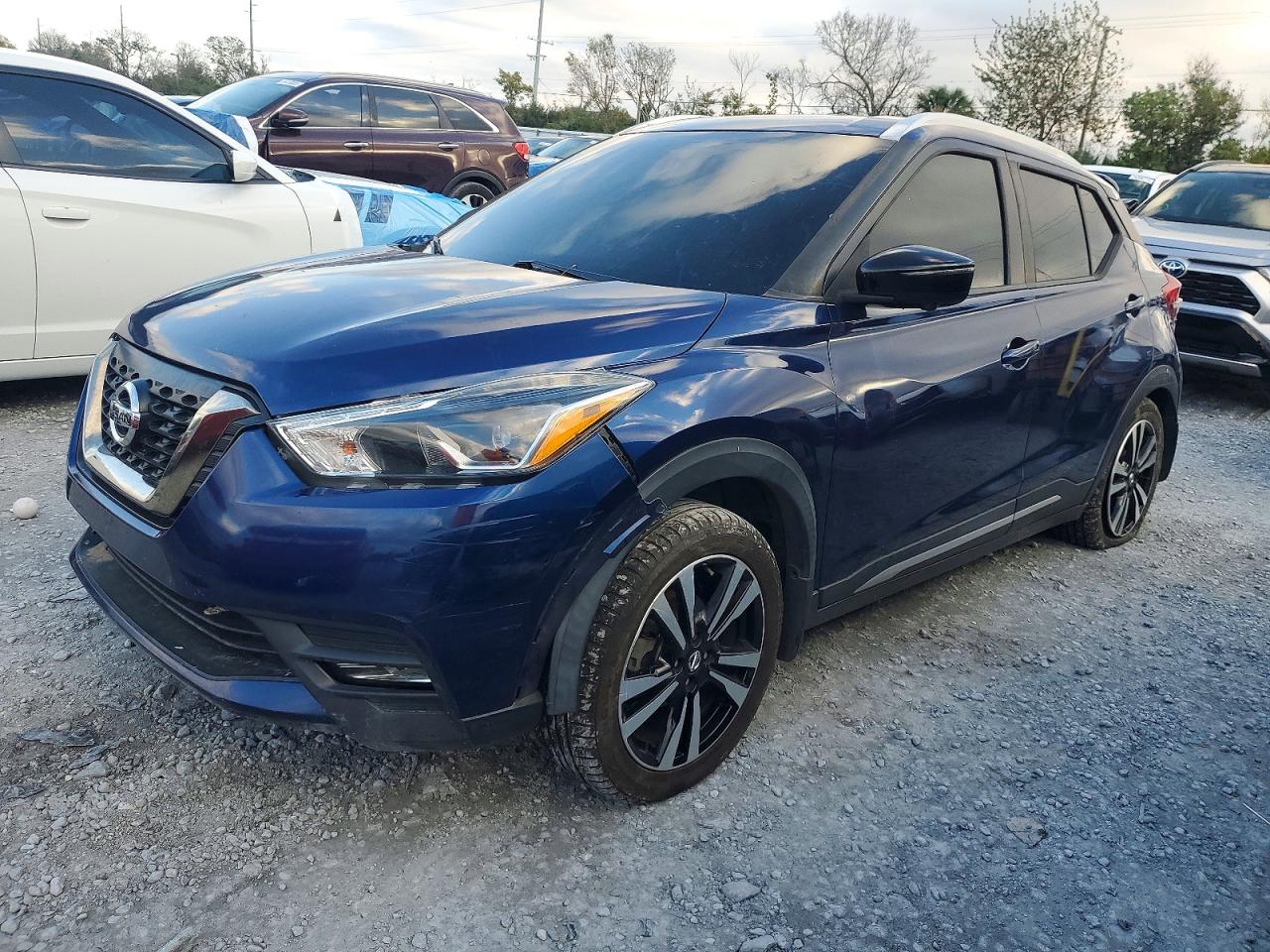 NISSAN KICKS 2019