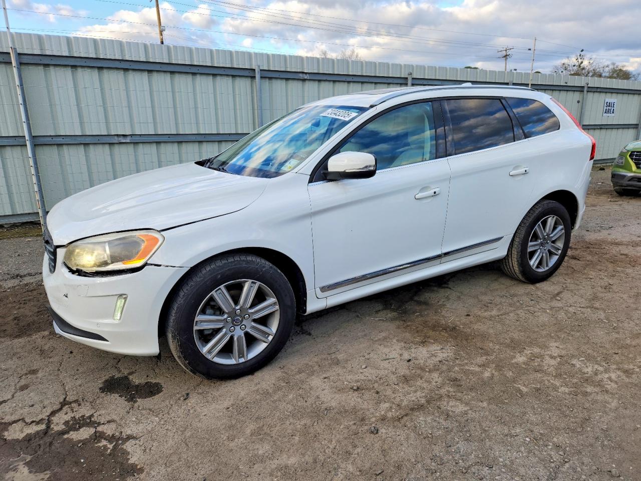 VOLVO XC60 2017