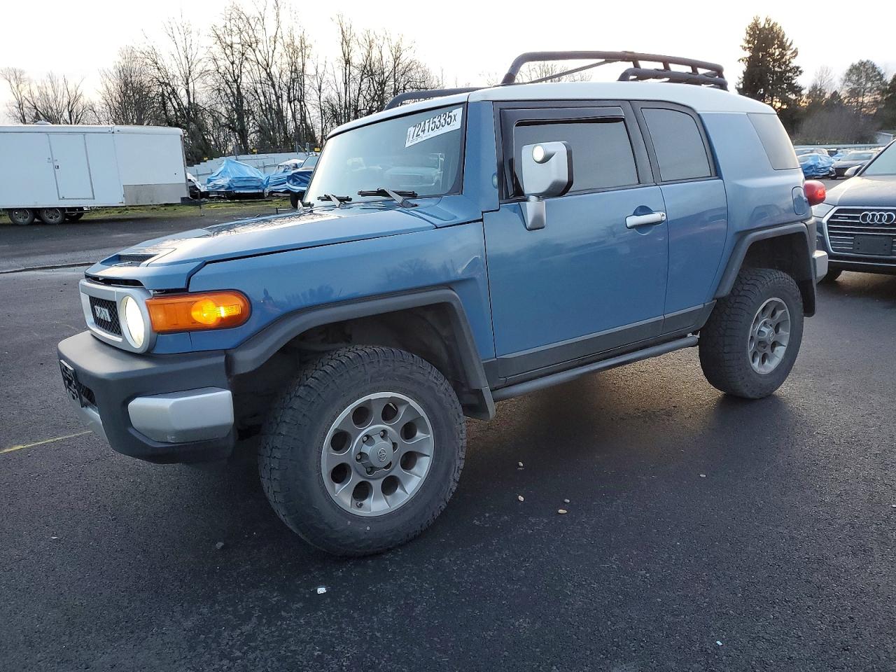 TOYOTA FJ CRUISER 2011