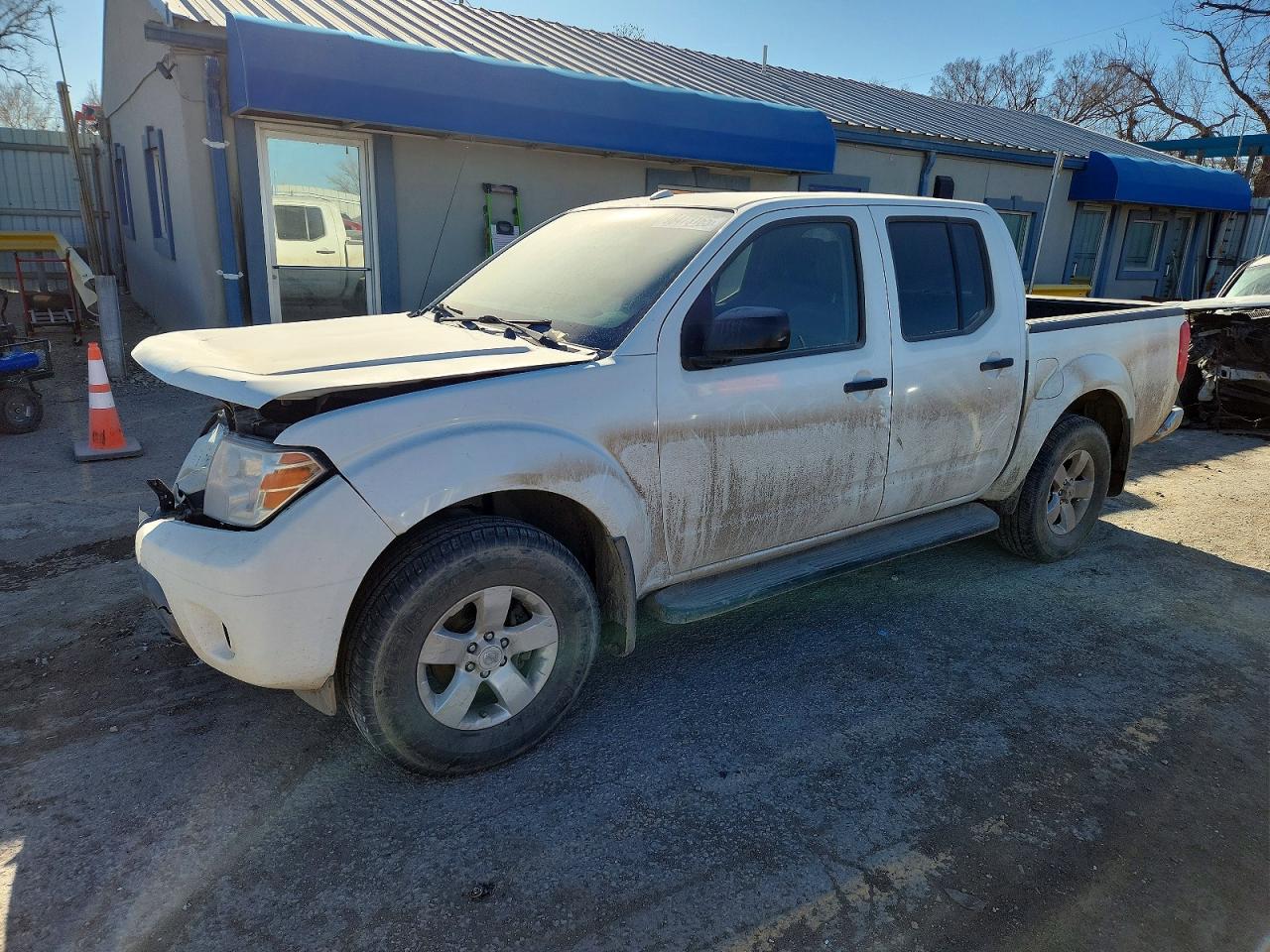 NISSAN FRONTIER 2013