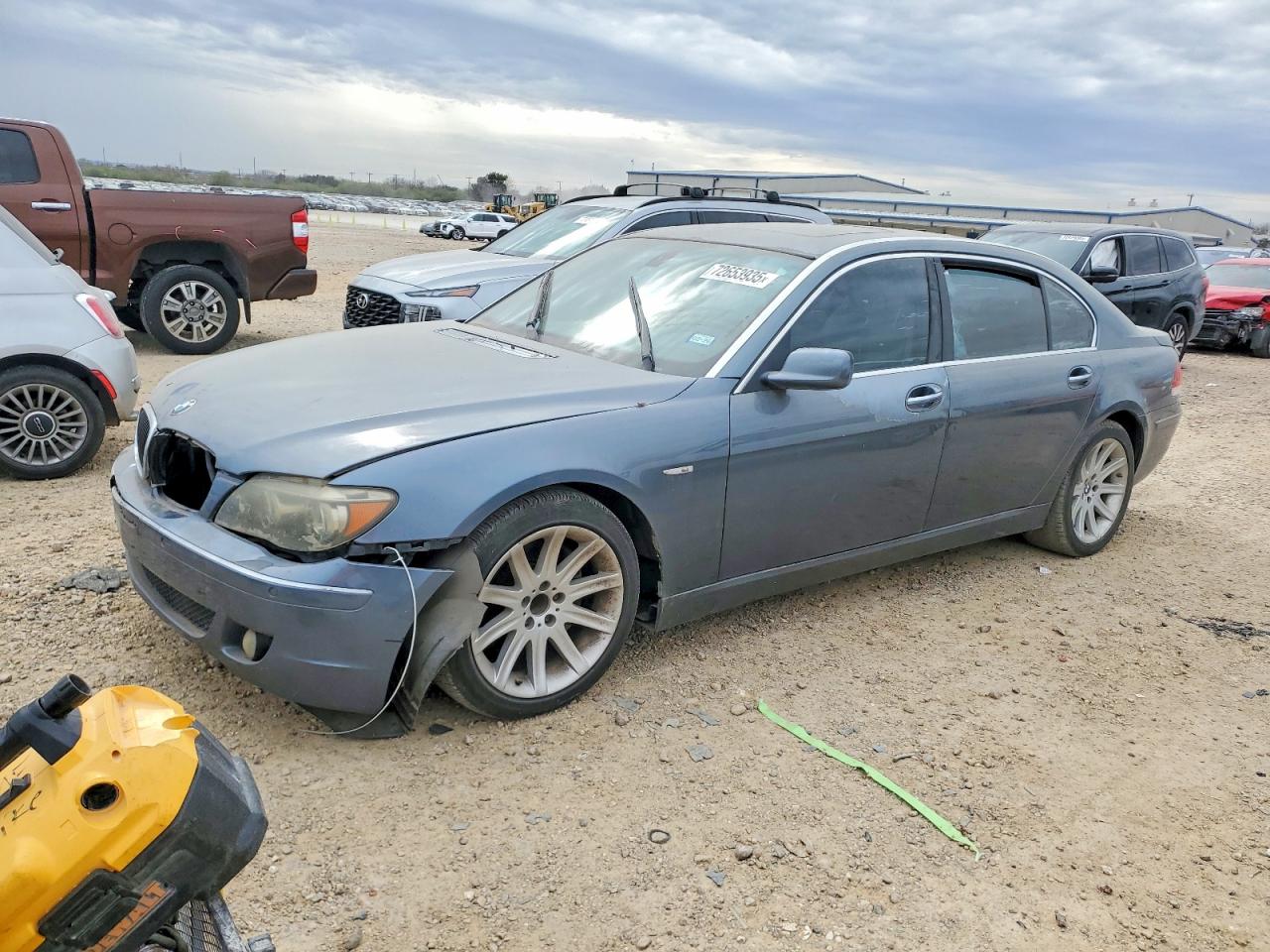 BMW 750 2006
