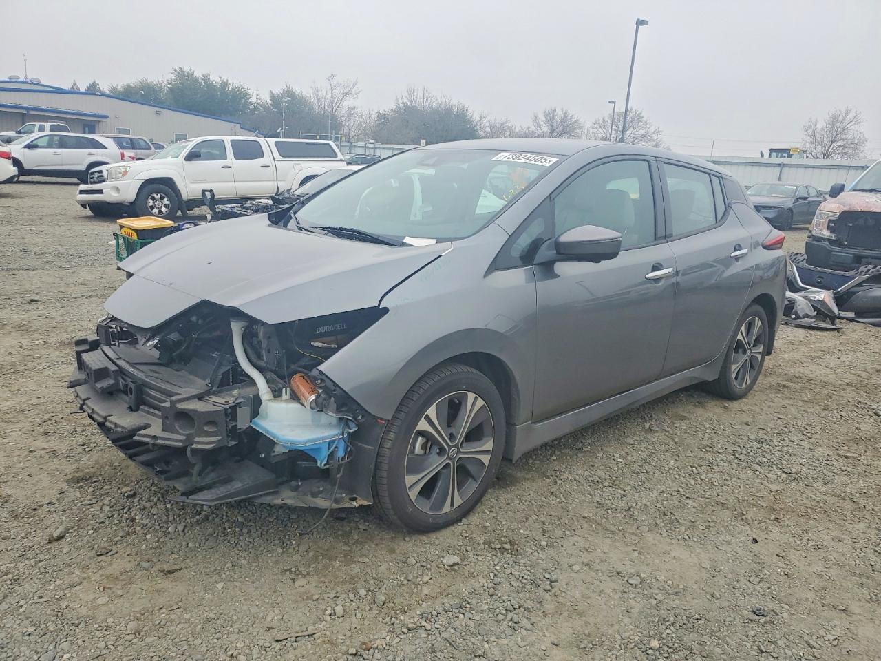 NISSAN LEAF 2022