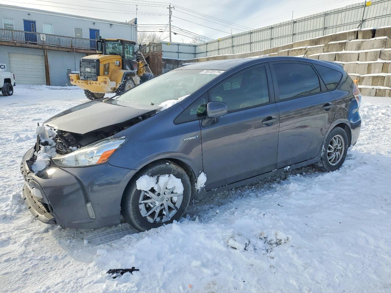 TOYOTA PRIUS V 2015