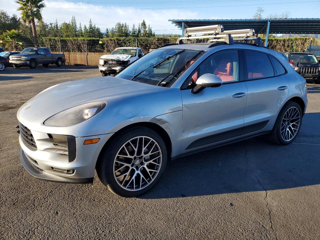 PORSCHE MACAN 2020