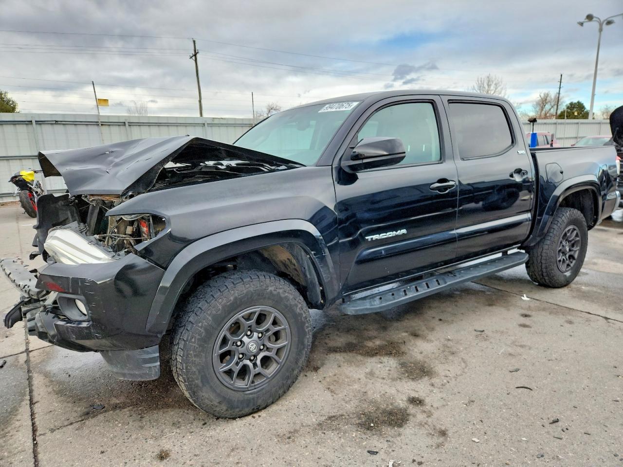 TOYOTA TACOMA 2017