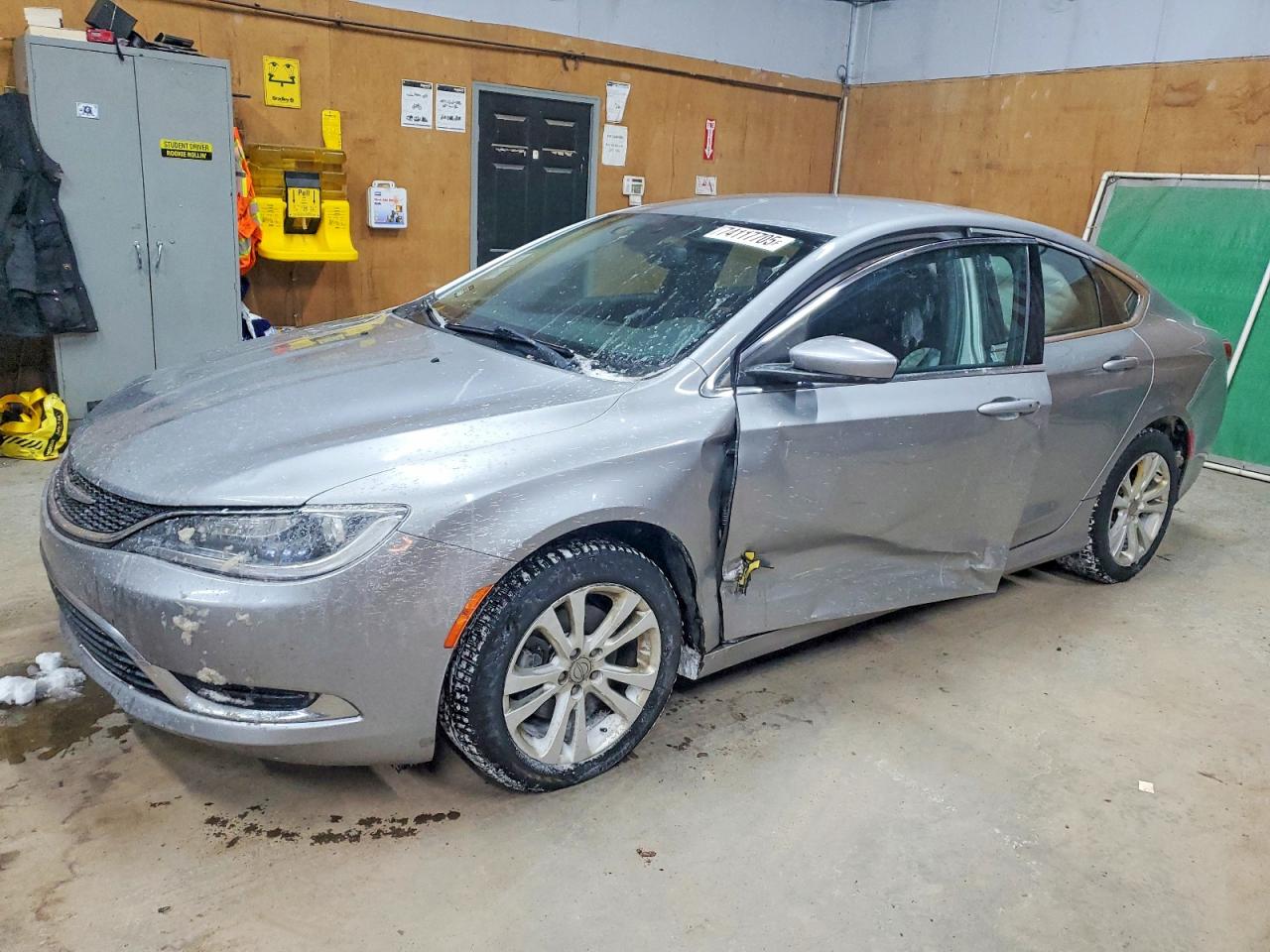 CHRYSLER 200 2015