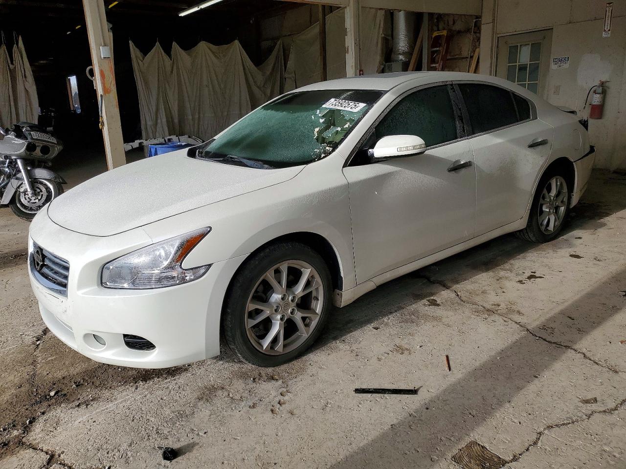 NISSAN MAXIMA 2012