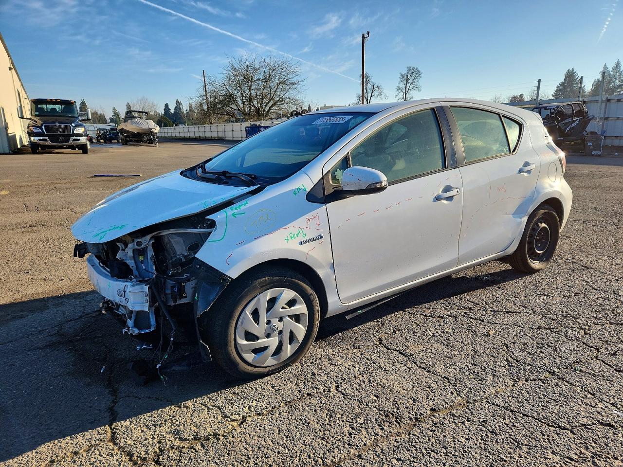 TOYOTA PRIUS C 2016