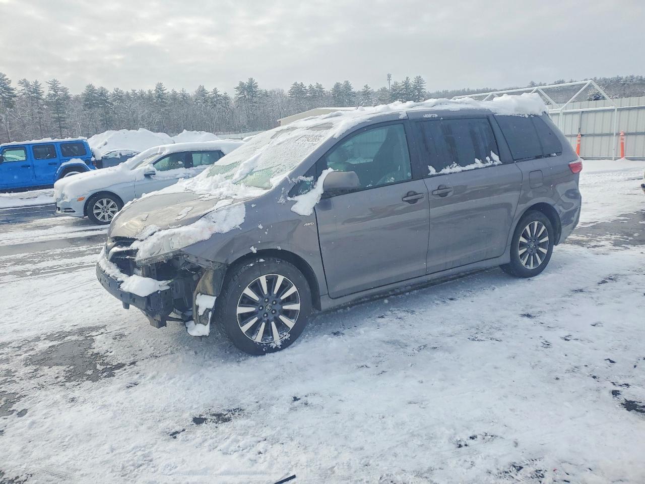 TOYOTA SIENNA 2020