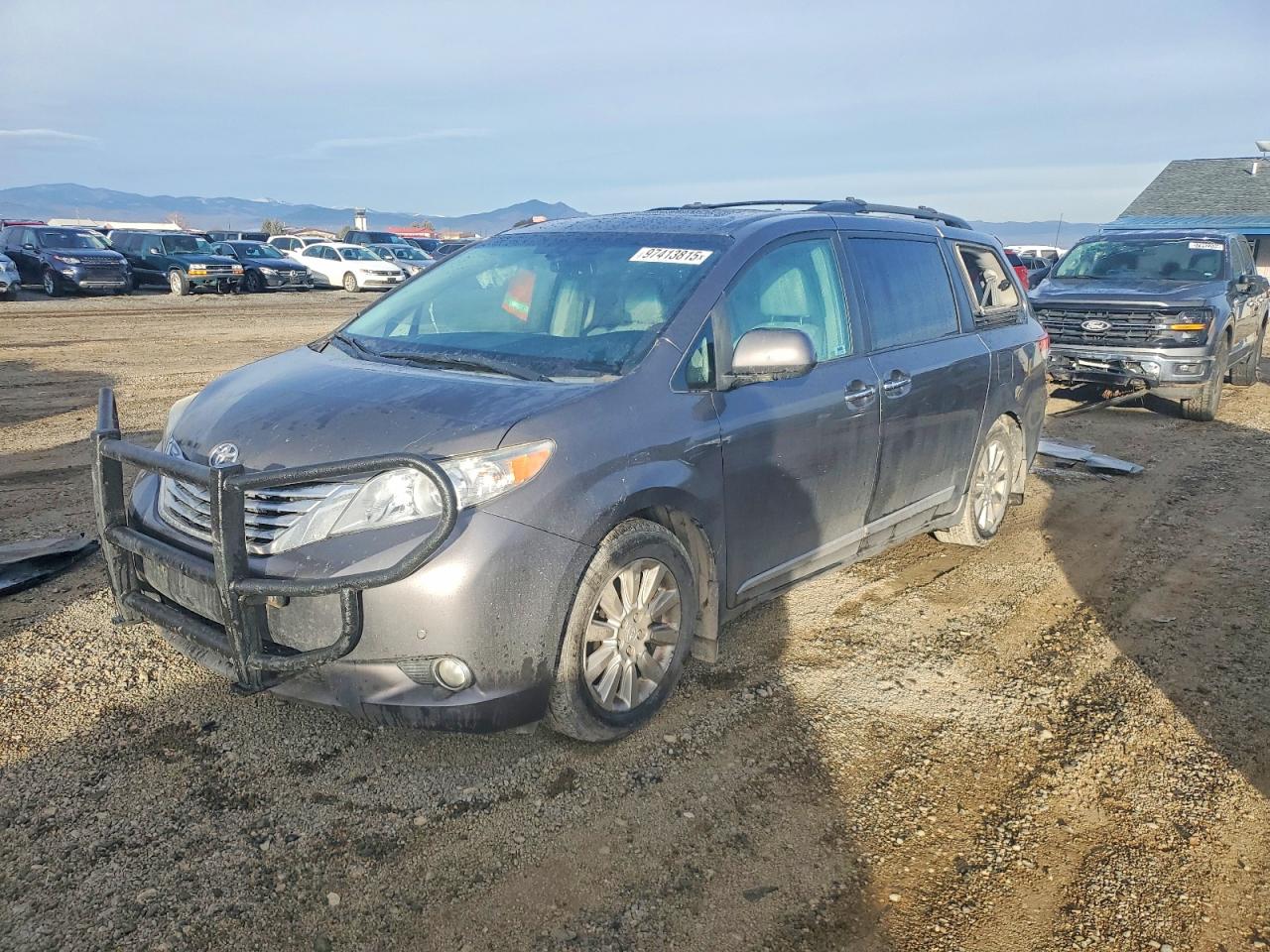 TOYOTA SIENNA 2011