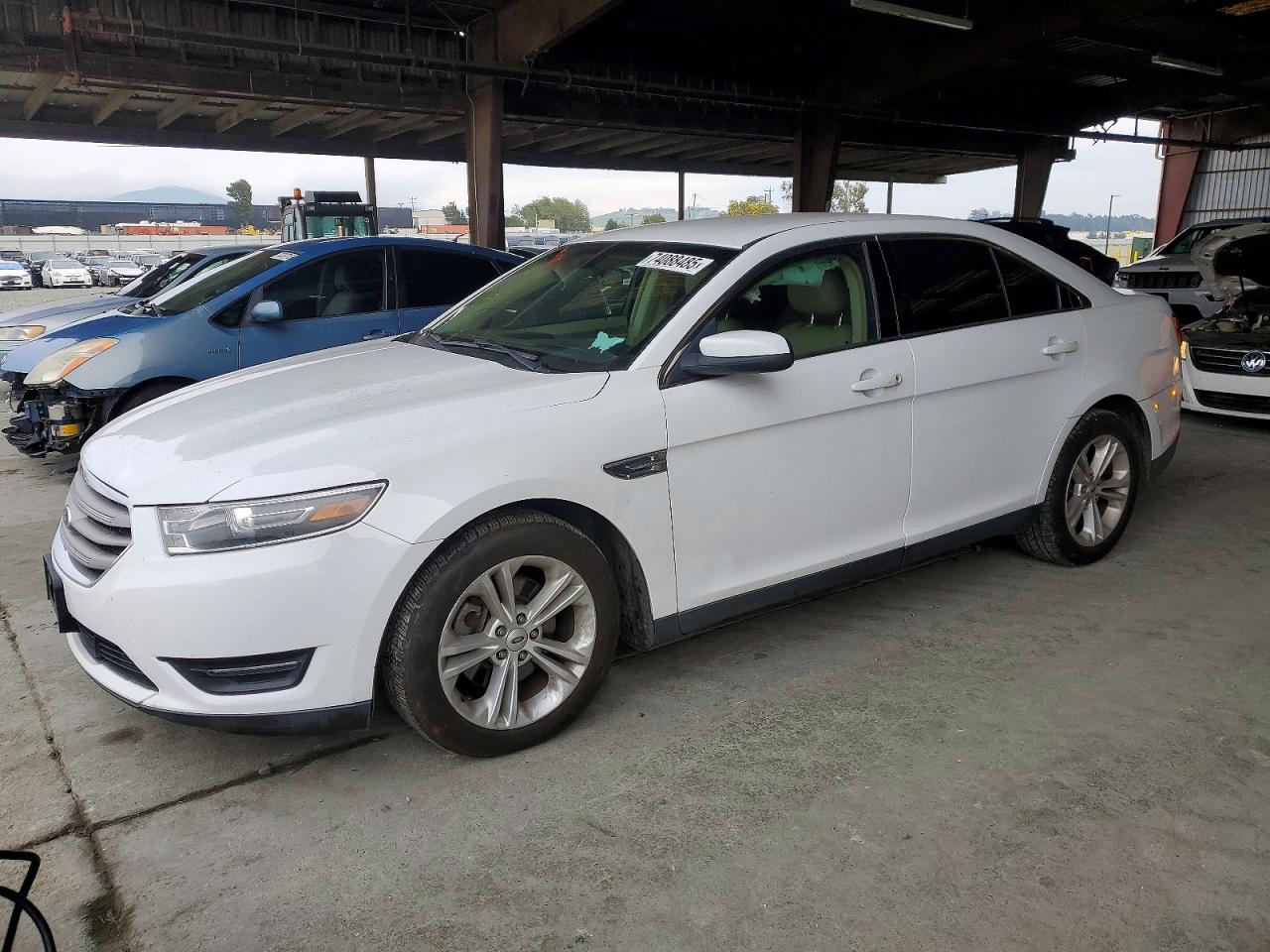 FORD TAURUS 2015