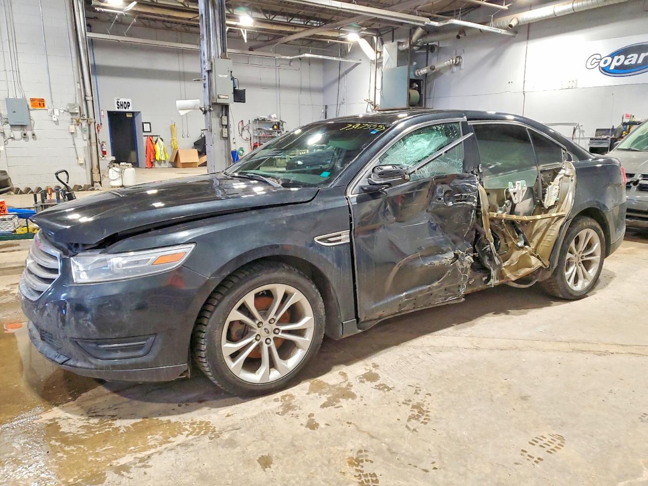 FORD TAURUS 2013