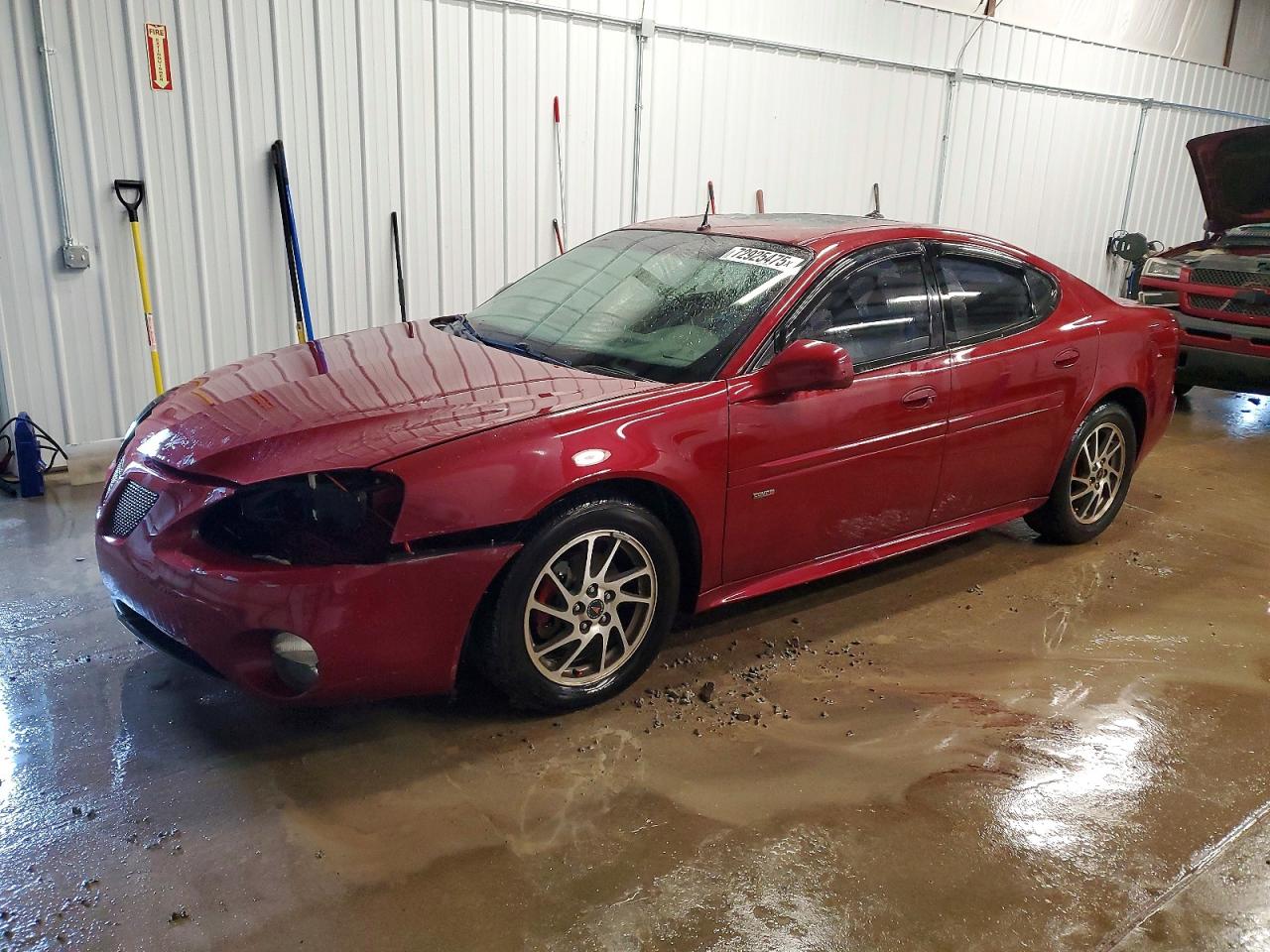 PONTIAC GRAND PRIX 2005