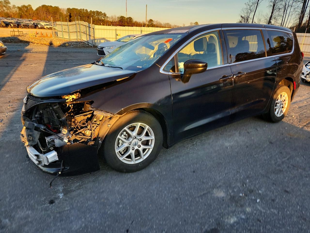 CHRYSLER VOYAGER LX 2022