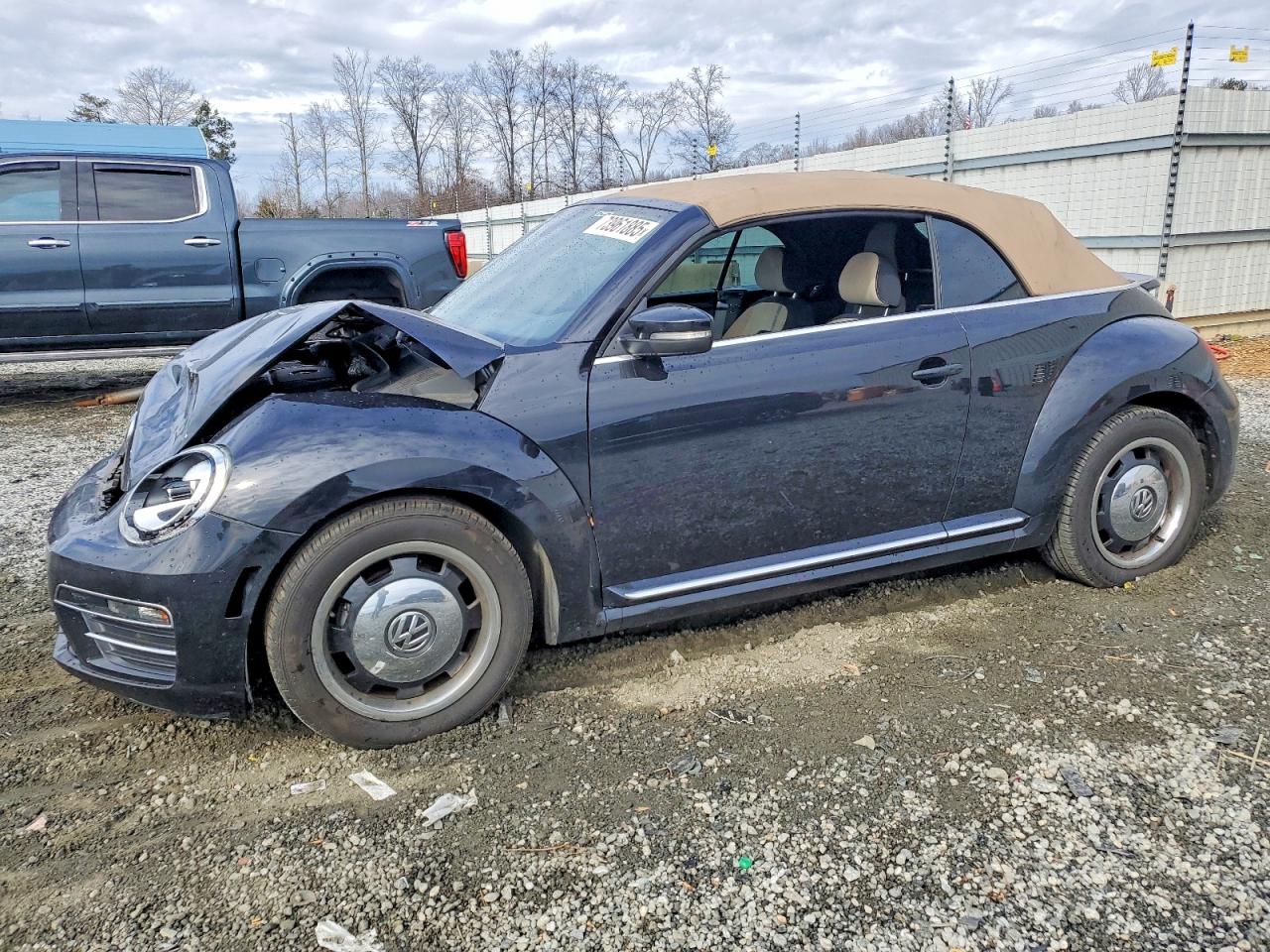 VOLKSWAGEN BEETLE 2018