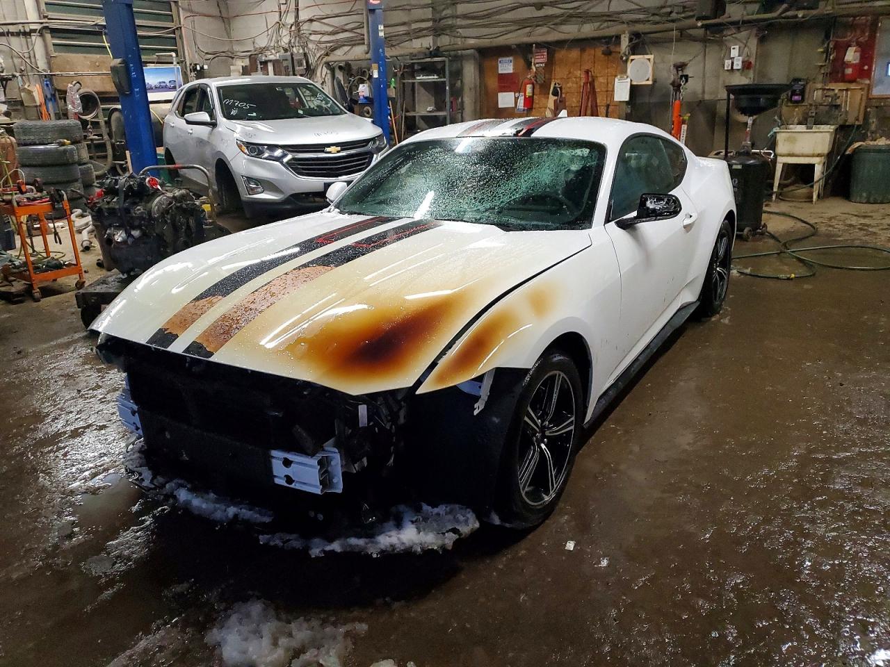 FORD MUSTANG 2025