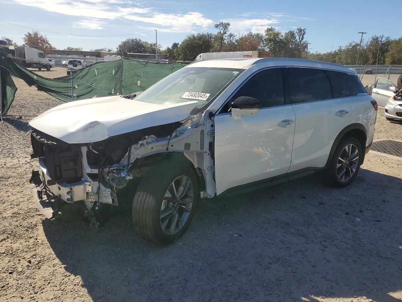 INFINITI QX60 2023