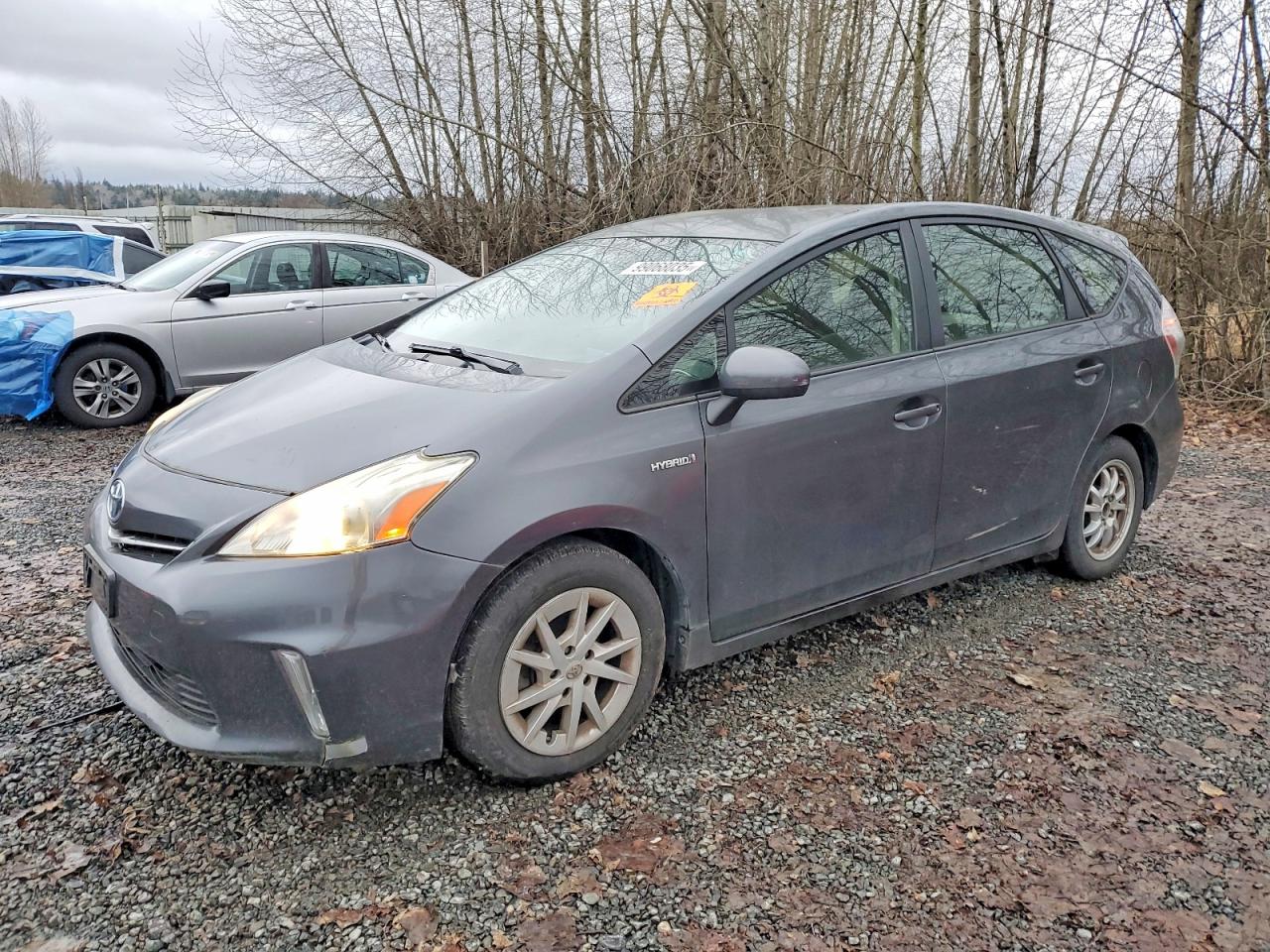 TOYOTA PRIUS V 2013