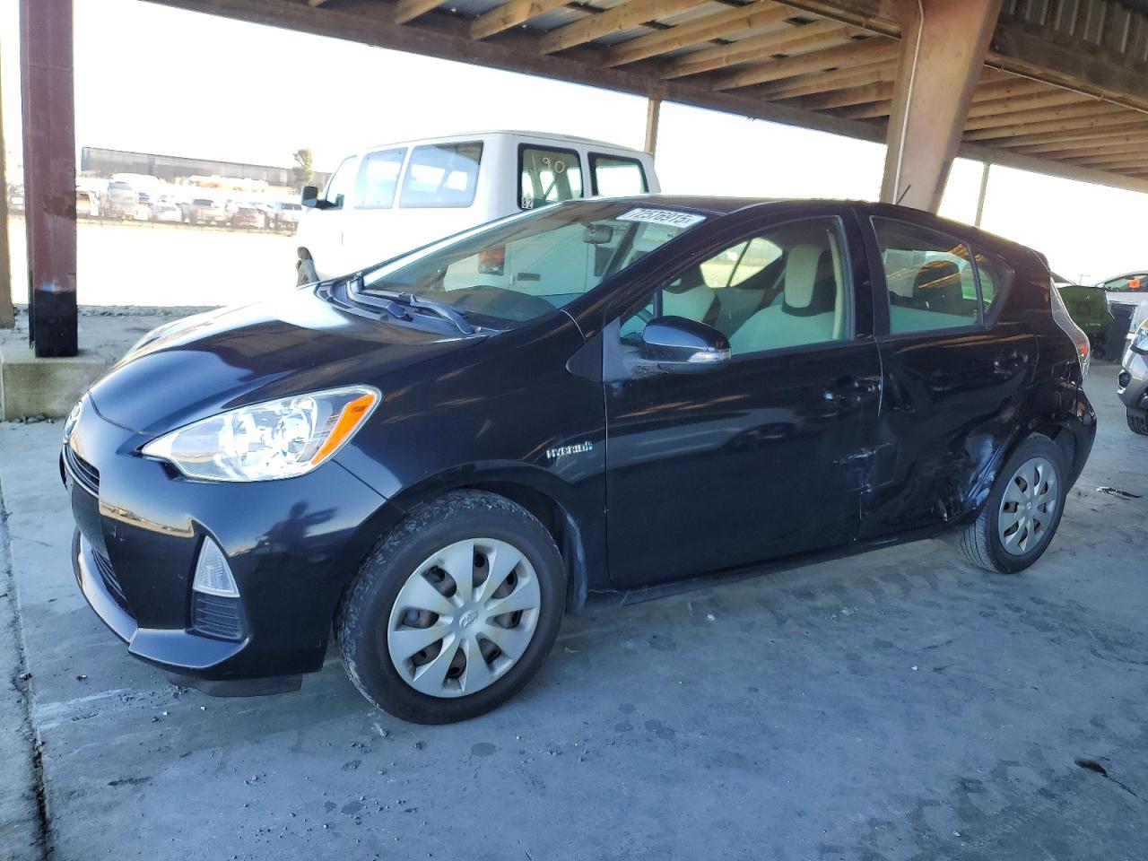 TOYOTA PRIUS C 2012