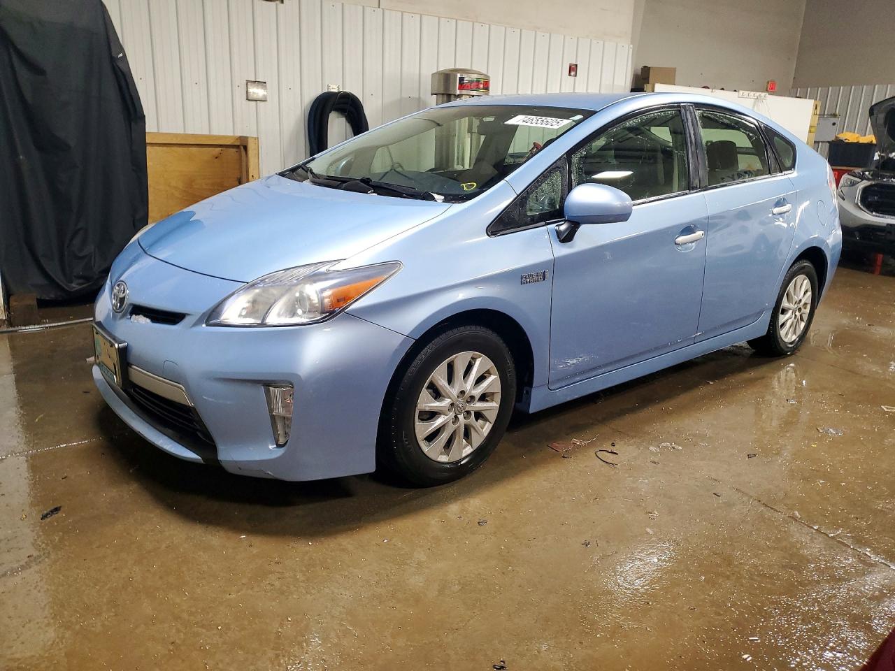 TOYOTA PRIUS PLUG-IN HYBRID 2012