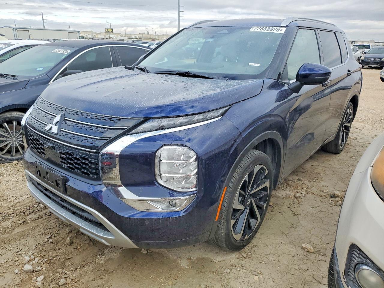 MITSUBISHI OUTLANDER 2023