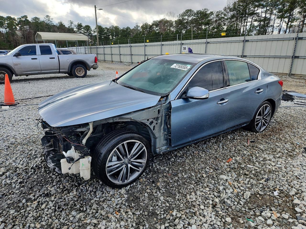 INFINITI Q50 2015