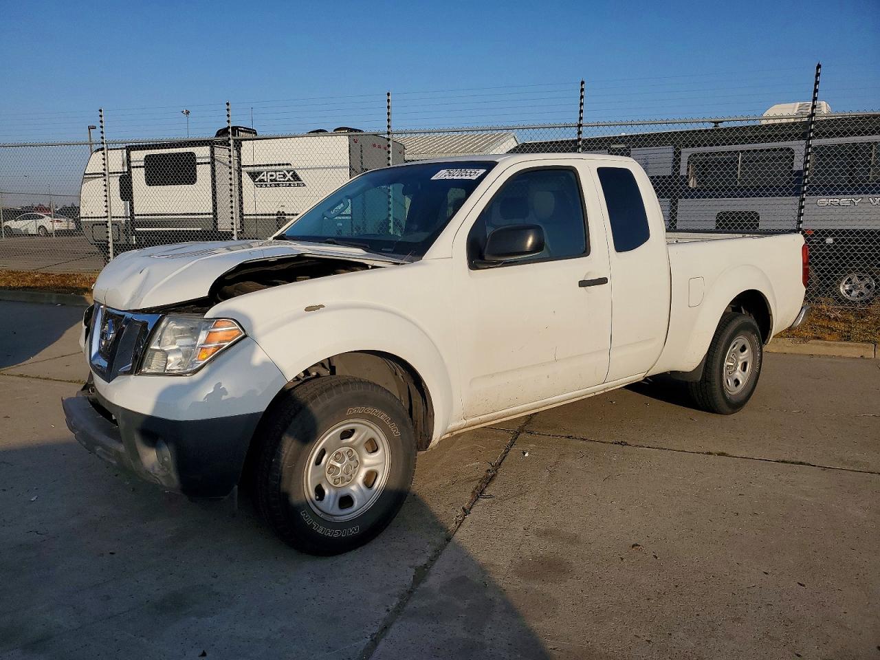 NISSAN FRONTIER 2016