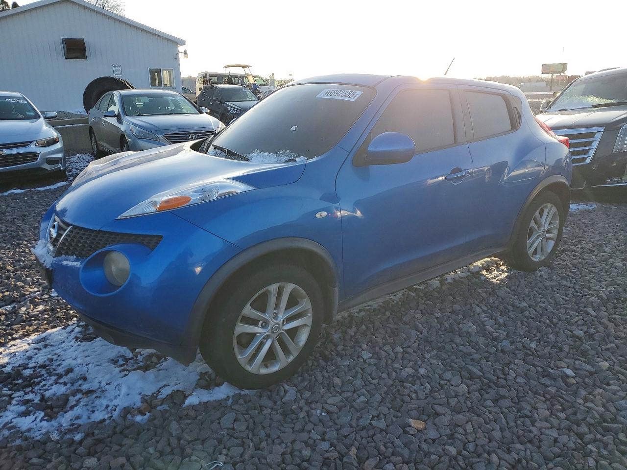 NISSAN JUKE 2012