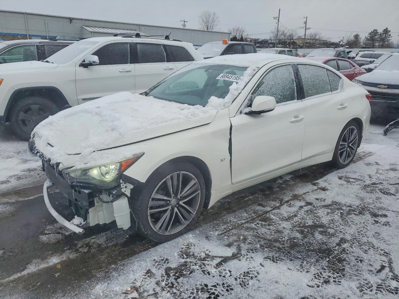 INFINITI Q50 2015