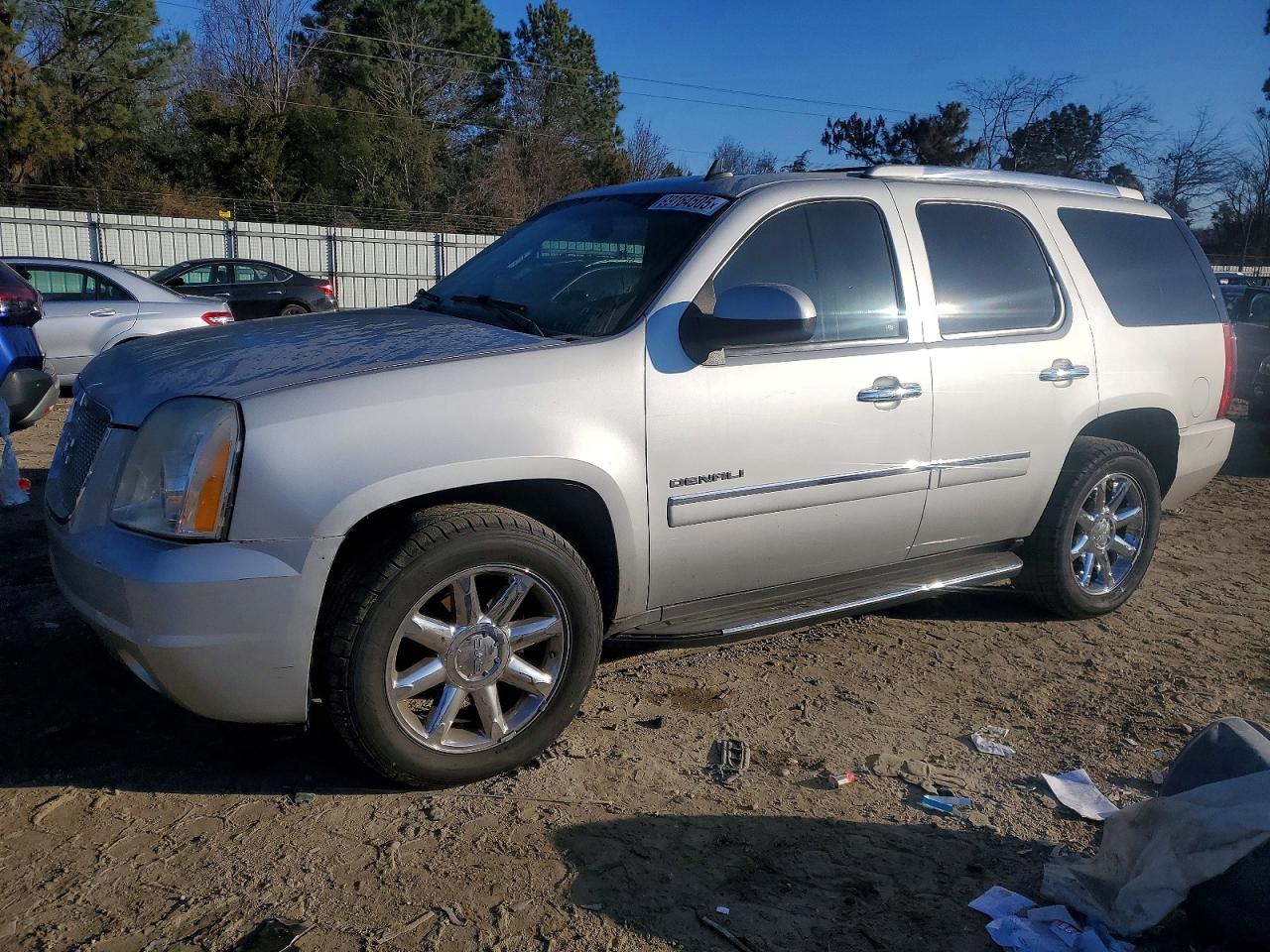 GMC YUKON DENA 2011