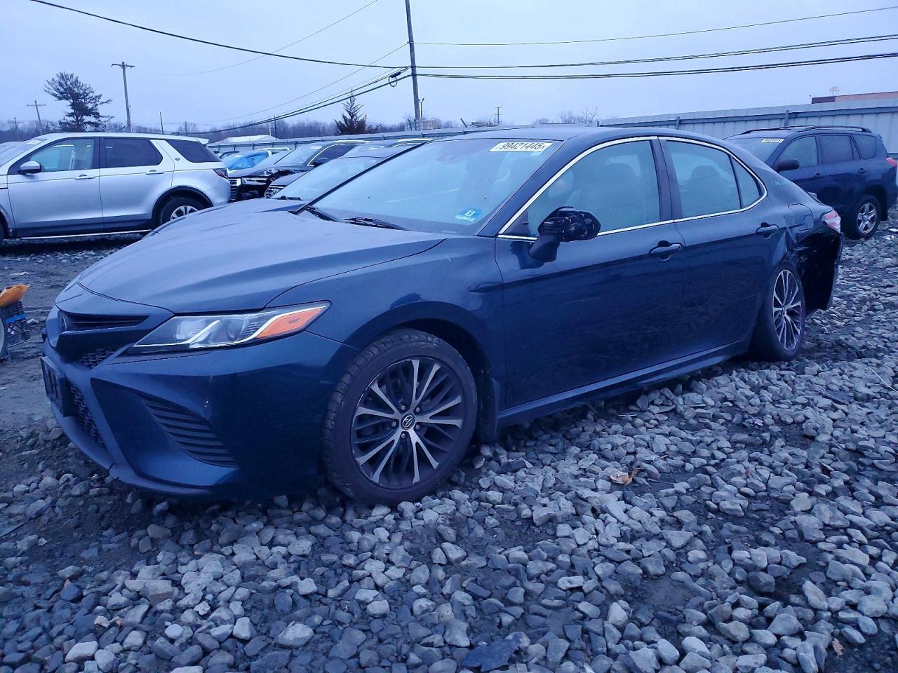 TOYOTA CAMRY 2020