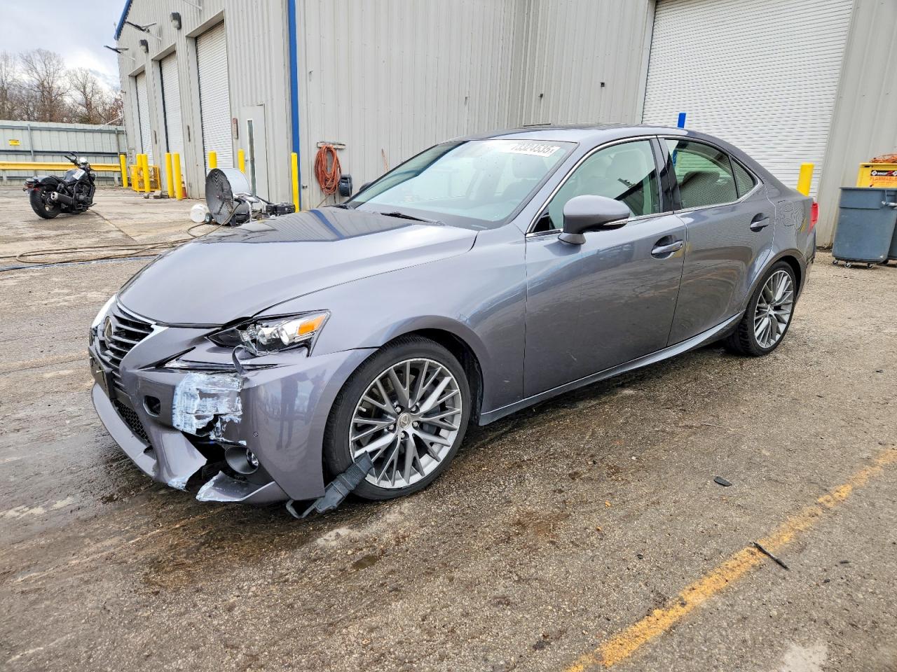 LEXUS IS 2016