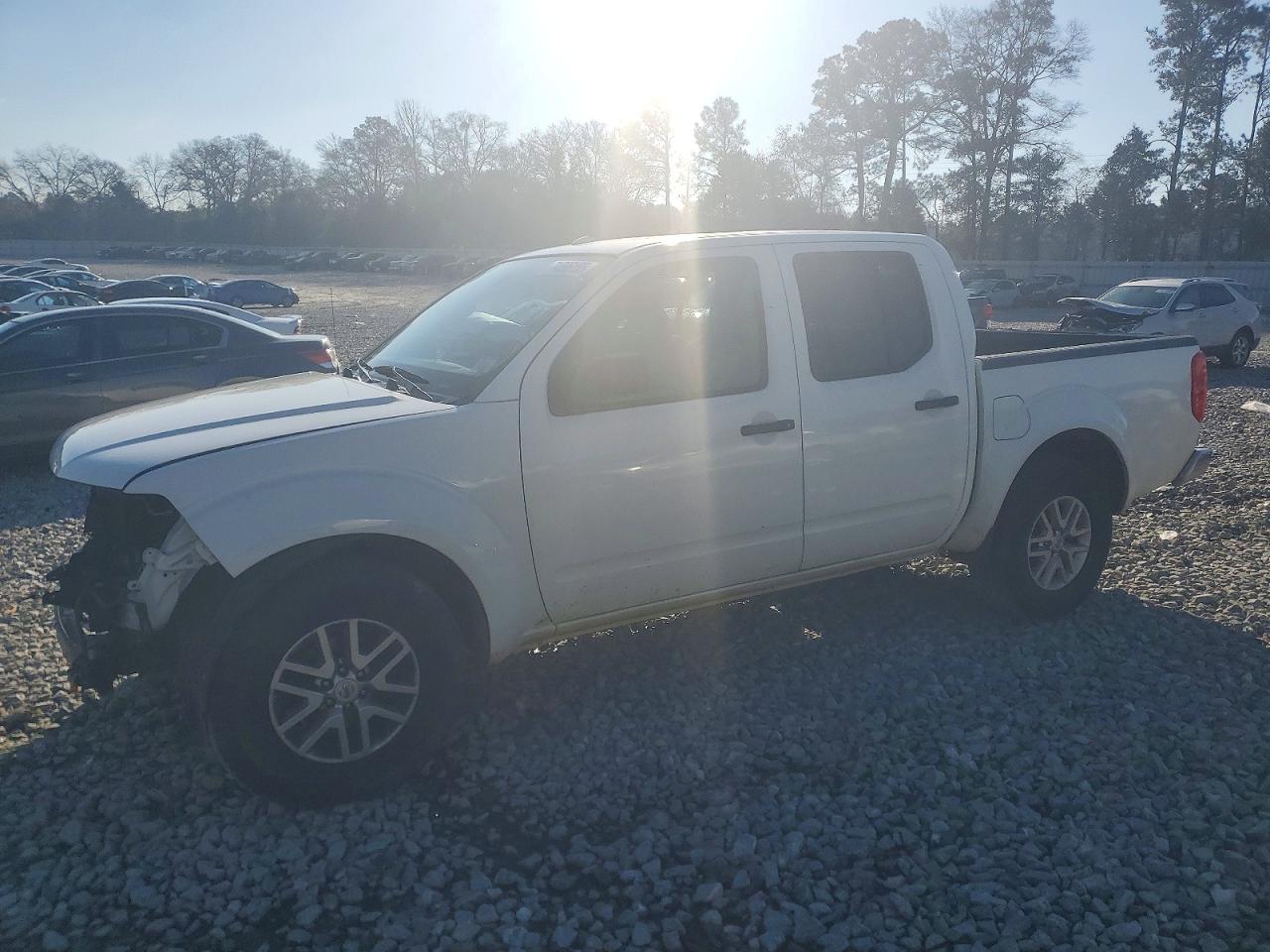 NISSAN FRONTIER 2017