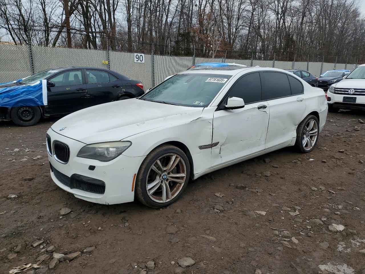 BMW 750 2012