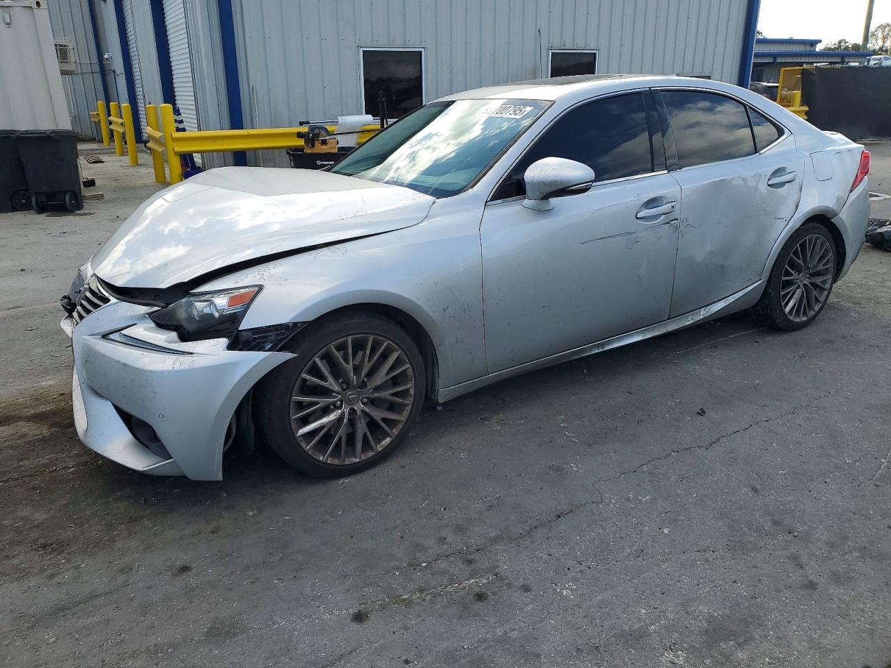 LEXUS IS 2016