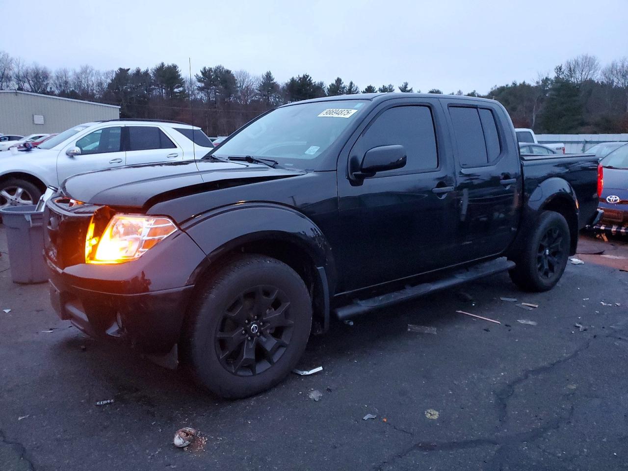 NISSAN FRONTIER 2021