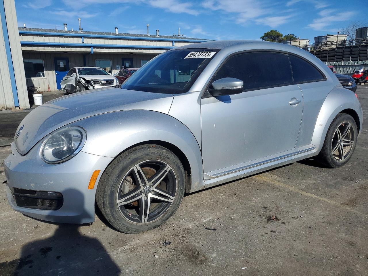 VOLKSWAGEN BEETLE 2015