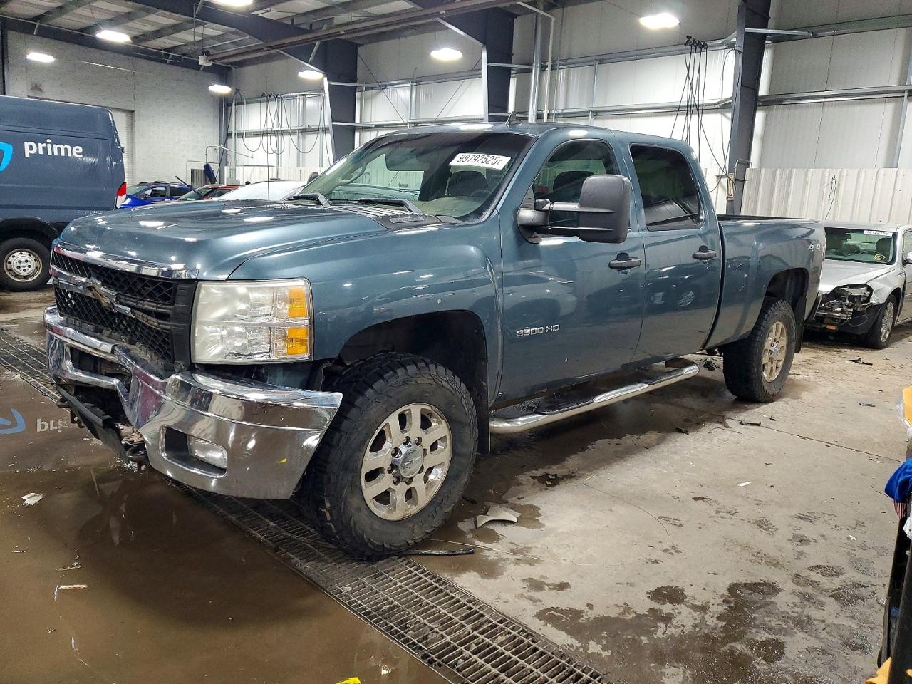 CHEVROLET SILVERADO 2011