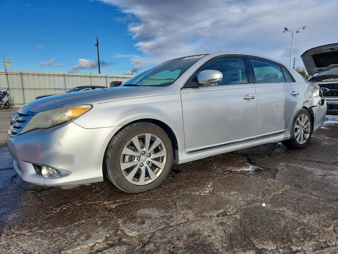 TOYOTA AVALON BAS 2011