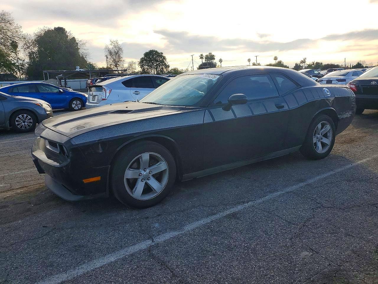 DODGE CHALLENGER 2013