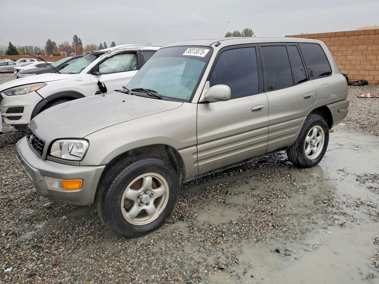 TOYOTA RAV4 2000